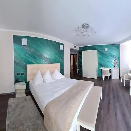 Hotel Paradis 4*
