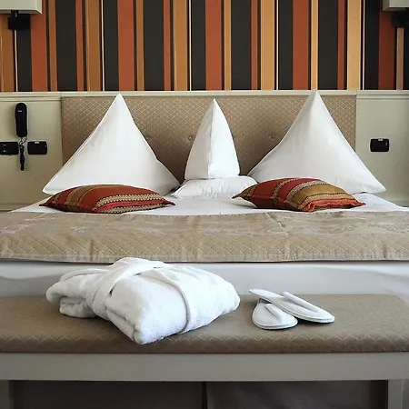 Paradis Hotel 4*